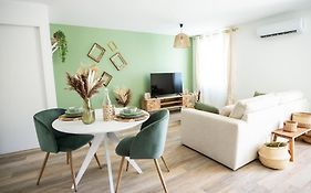 NUXIA Suites&SPA L'Abohème Chic